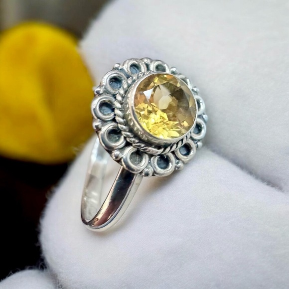 Floral Citrine Sterling Silver Ring (9.75) - Picture 7 of 15